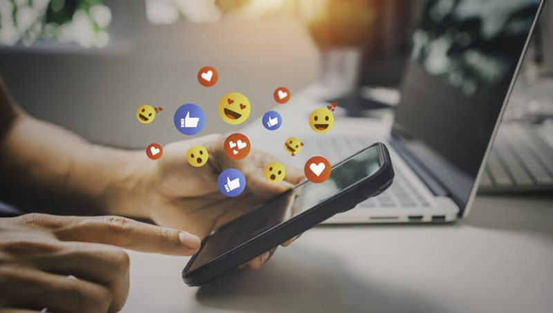 minh họa ielts speaking social media