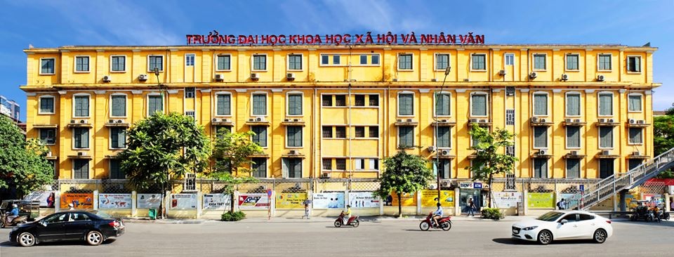 cổng trường USSH