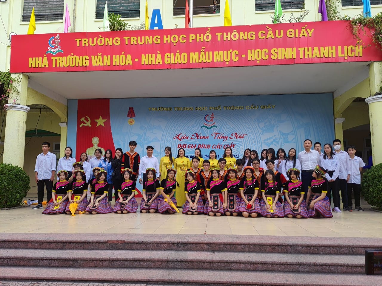 thầy và trò trường thpt Cầu Giấy