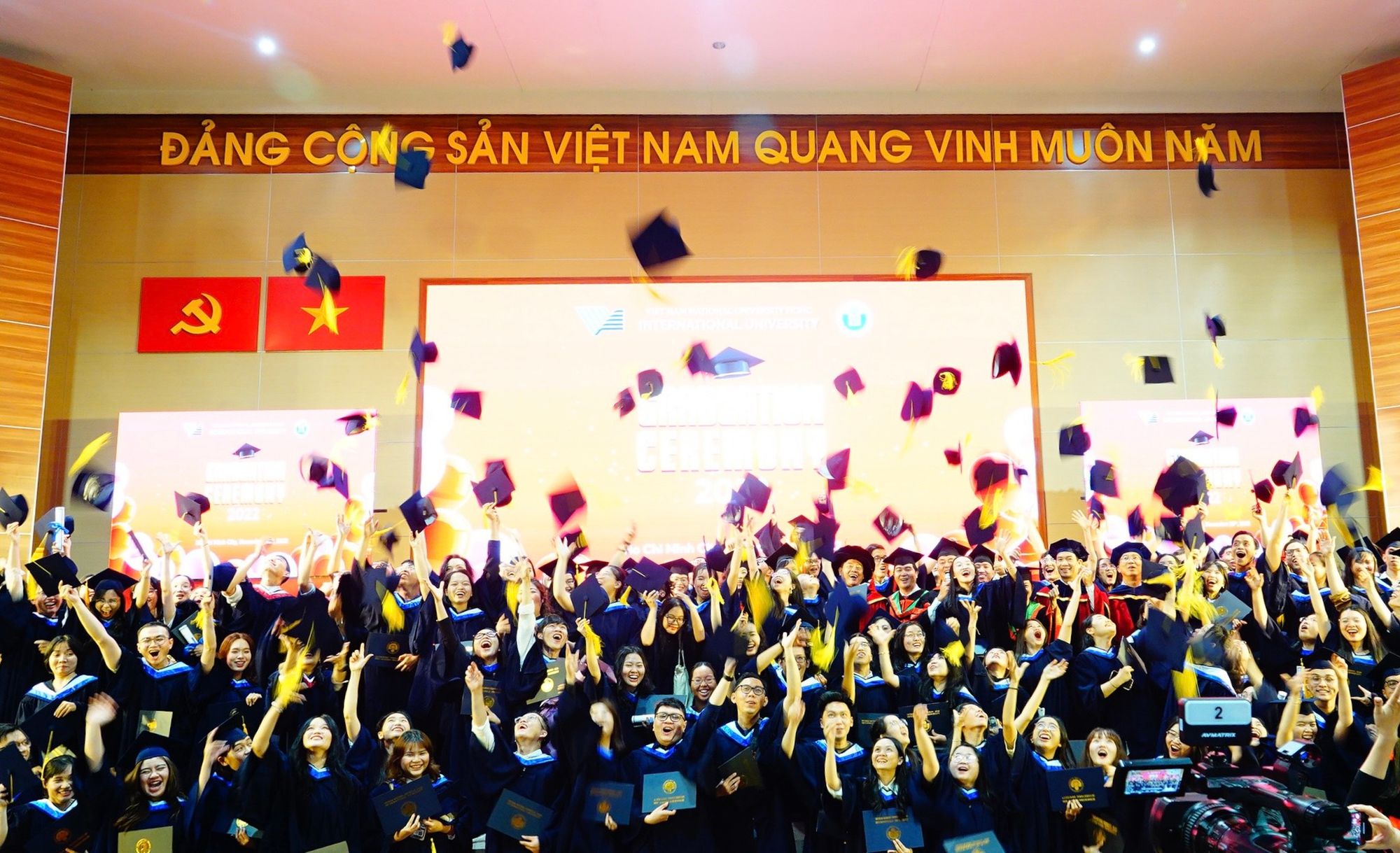lễ tốt nghiệp của sinh viên đại học quốc tế HCM