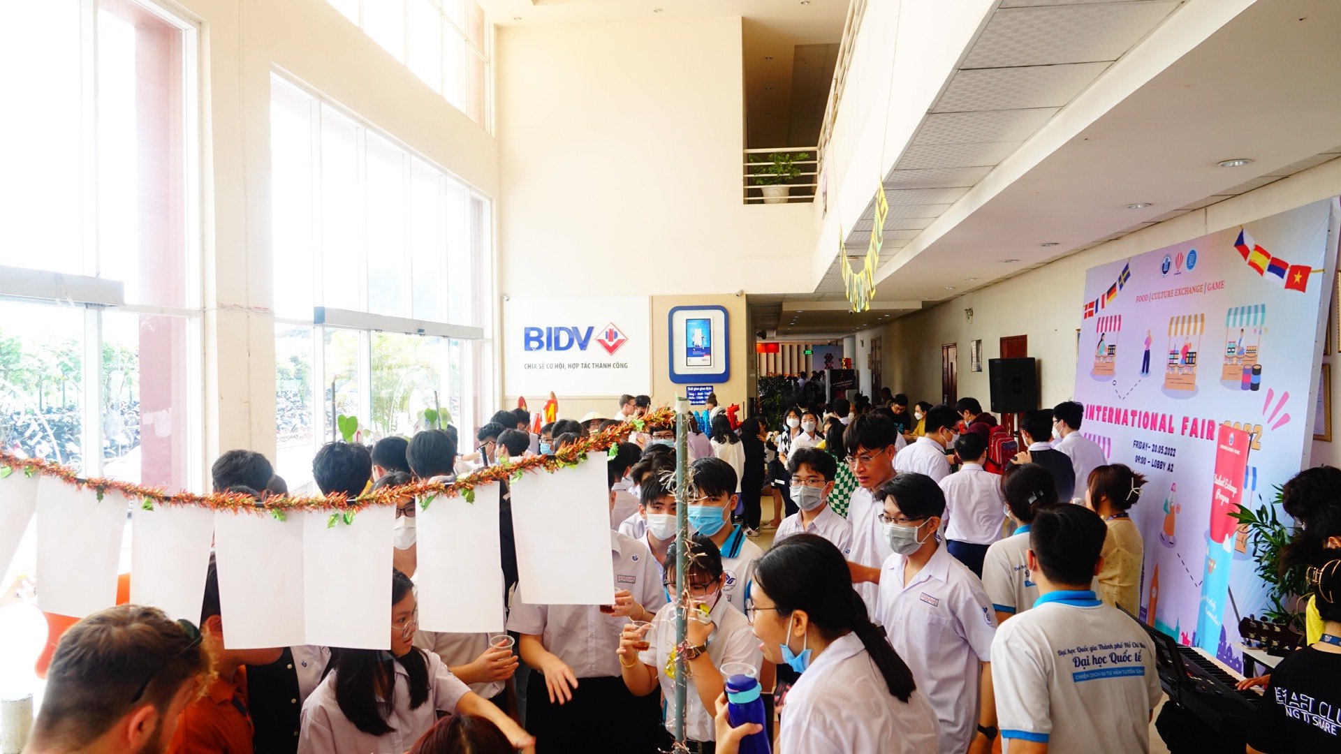 hôi chợ sinh viên tổ chức đại học quốc tế HCM