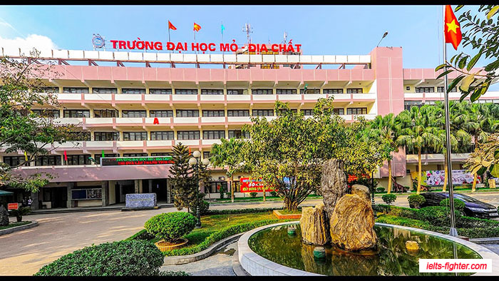 Top trường ĐH h&agrave;ng đầu Việt Nam 7