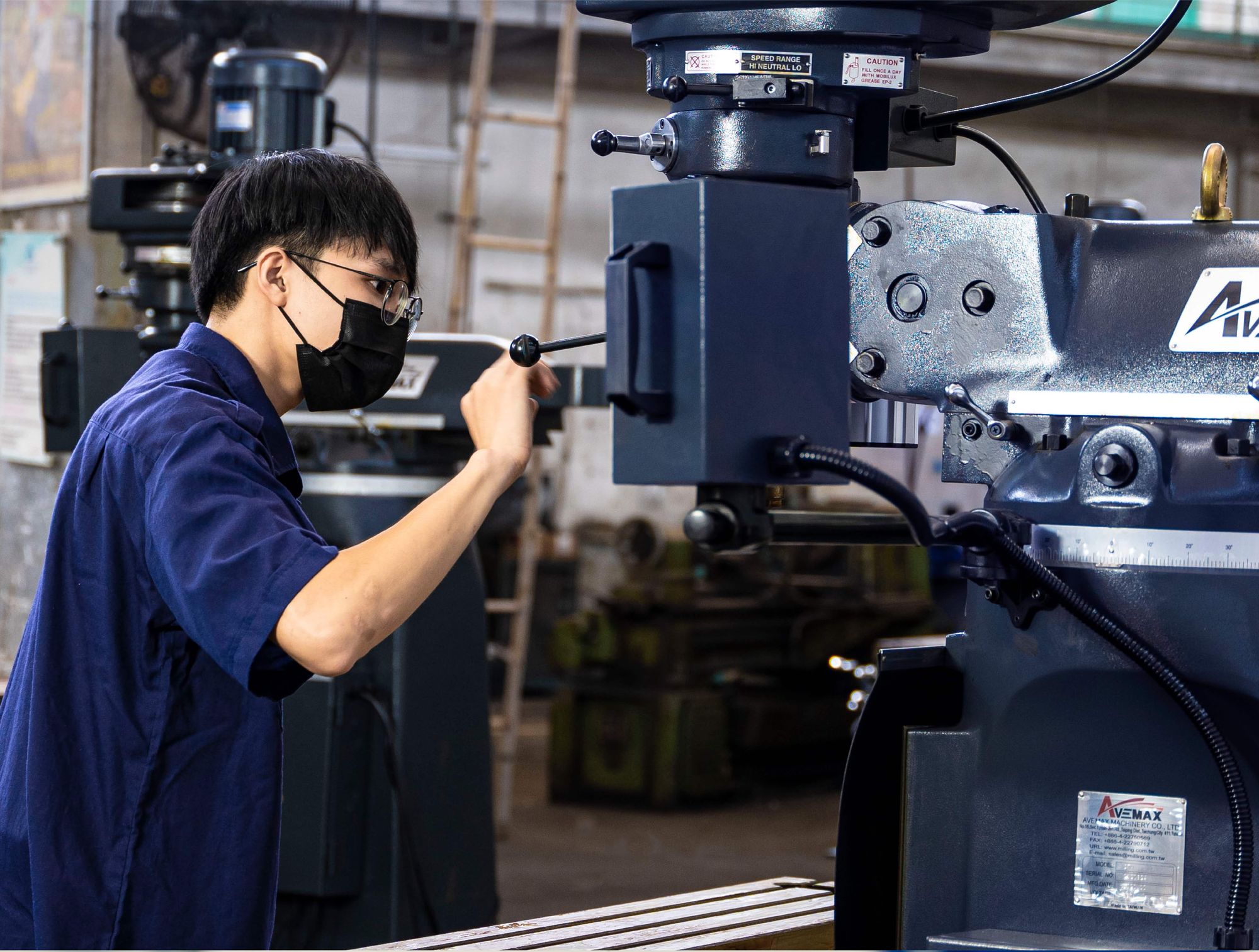 sinh viên học tập tại trường đại học bách khoa HCM