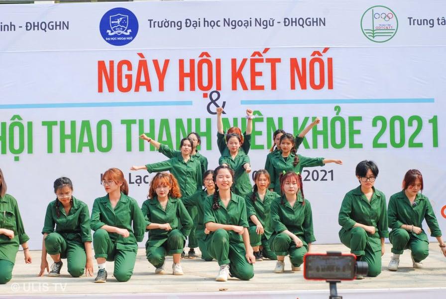 sinh viên Đại học Ngoại Ngữ