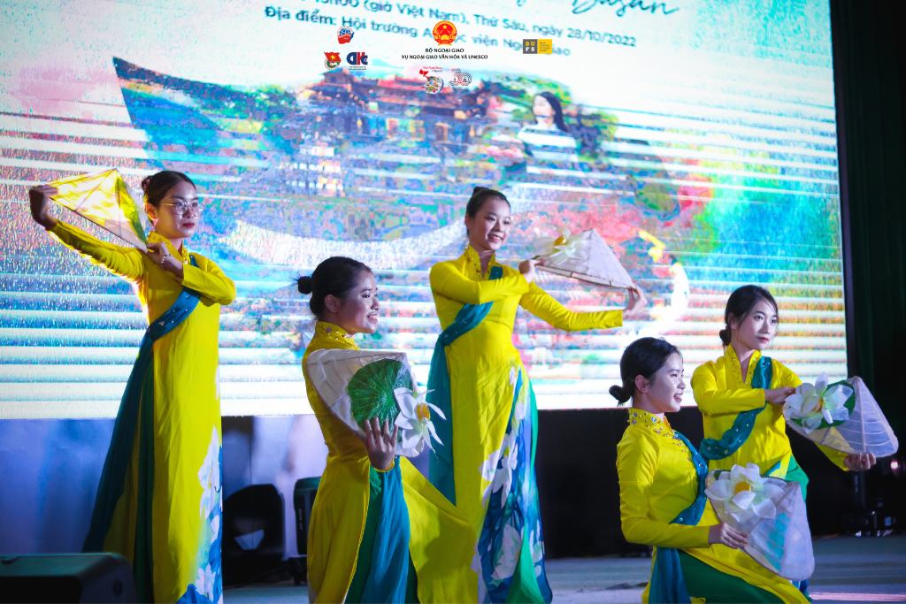 hoạt động ngoại khoá
