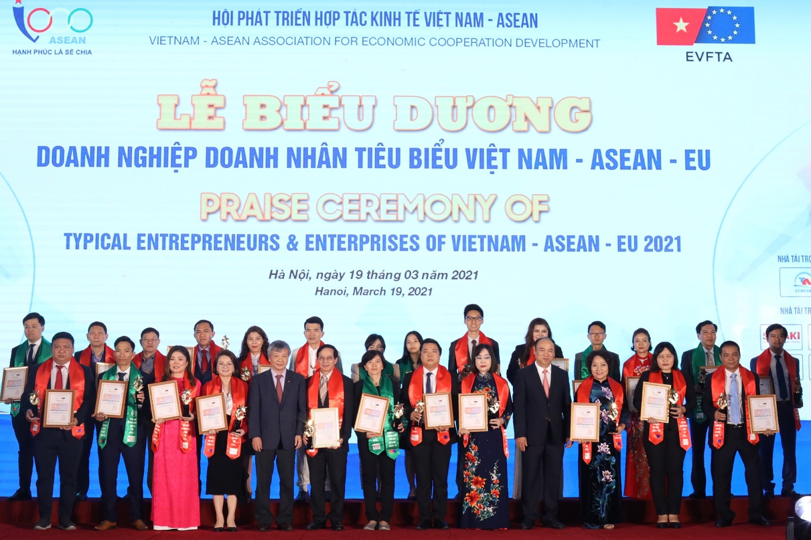 Với IELTS Fighter công ty IMAP lọt top Doanh nghiệp tiêu biểu ASEAN 2021 2