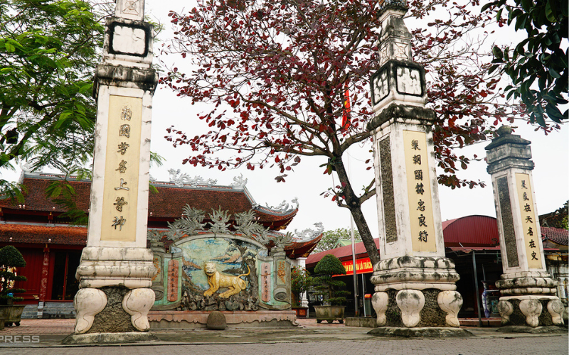 đền thờ ông Mười
