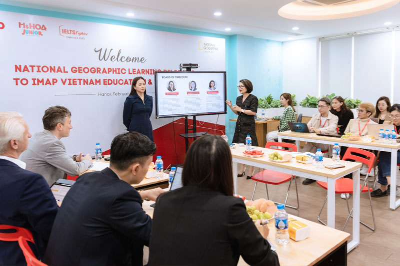 IELTS Fighter hợp tác NXB Mỹ National Geographic Learning - 3
