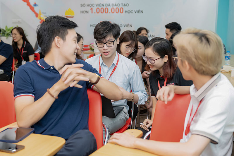 IELTS Fighter hợp tác NXB Mỹ National Geographic Learning - 8