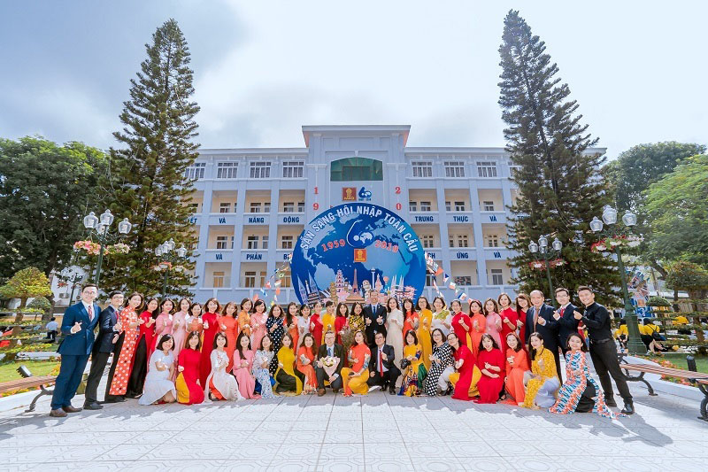 đại học H&agrave; Nội 1