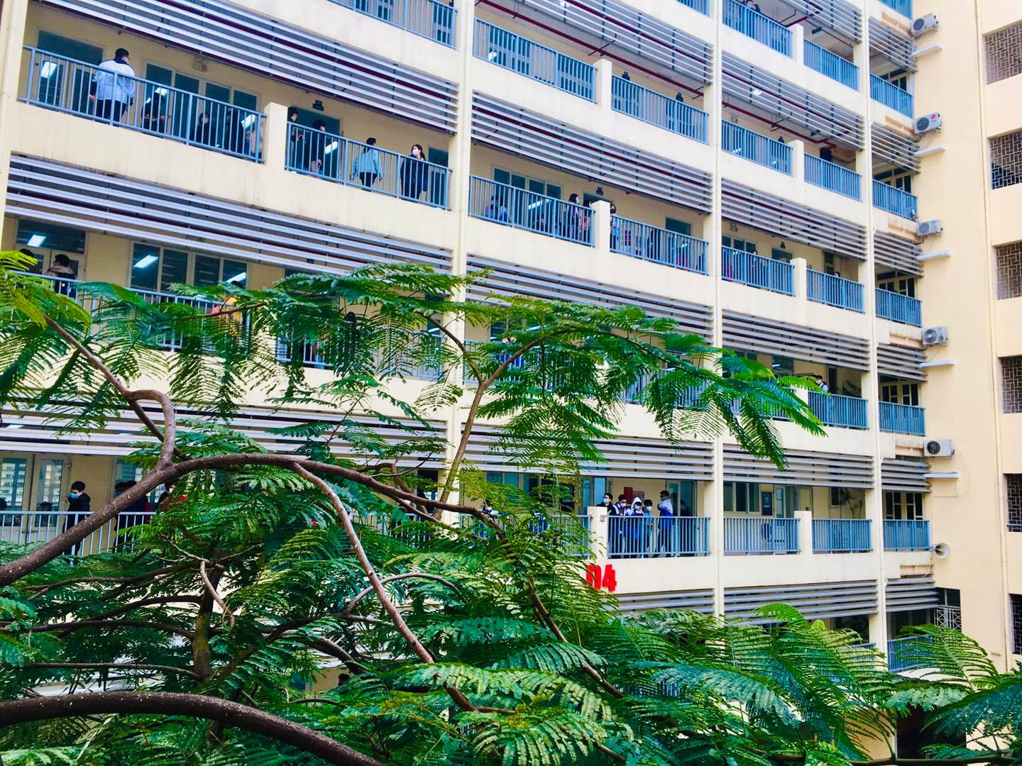 Toà nhà trường THPT Chuyên Sư Phạm