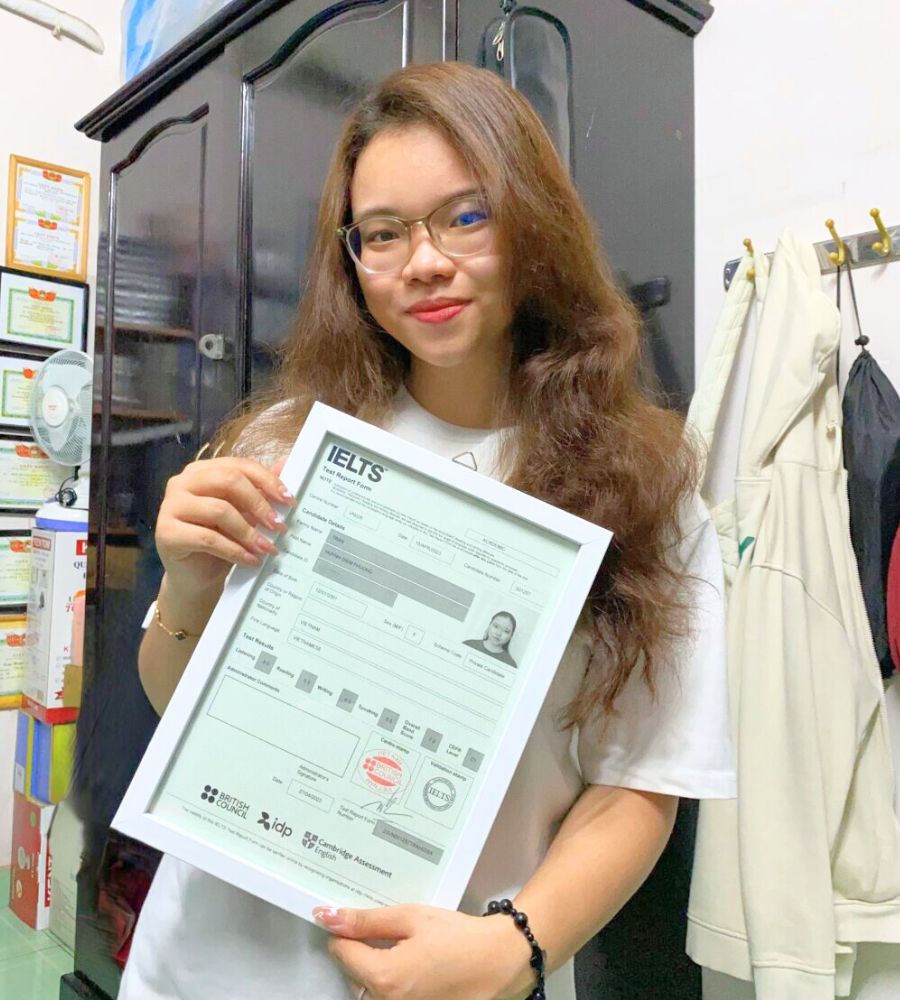 Cô gái Diễm Phương "ẵm trọn" 7.0 sau lần thi đầu tiên