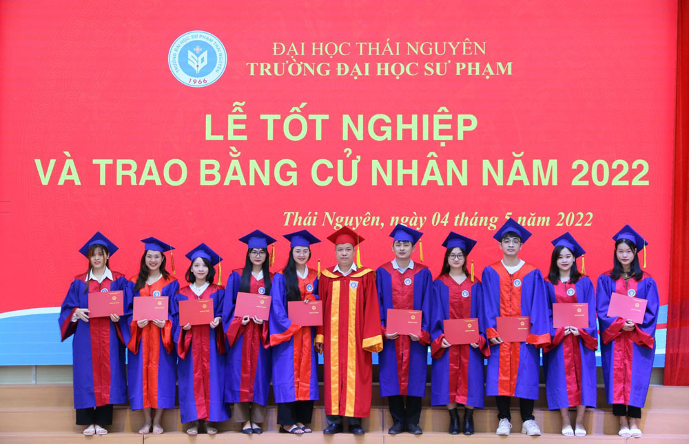 lễ tốt nghiệp của sinh viên
